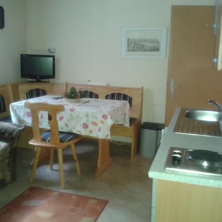 Paul-s Apartman Lägenhet *
