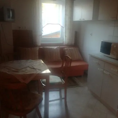 Lägenhet Paul-s Apartman *
